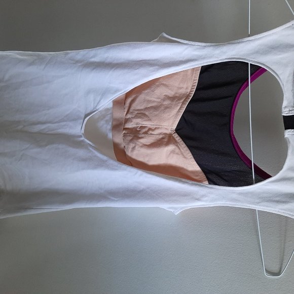 Omberry  White Tank Top Yogawear Open Back Small - Picture 2 of 9